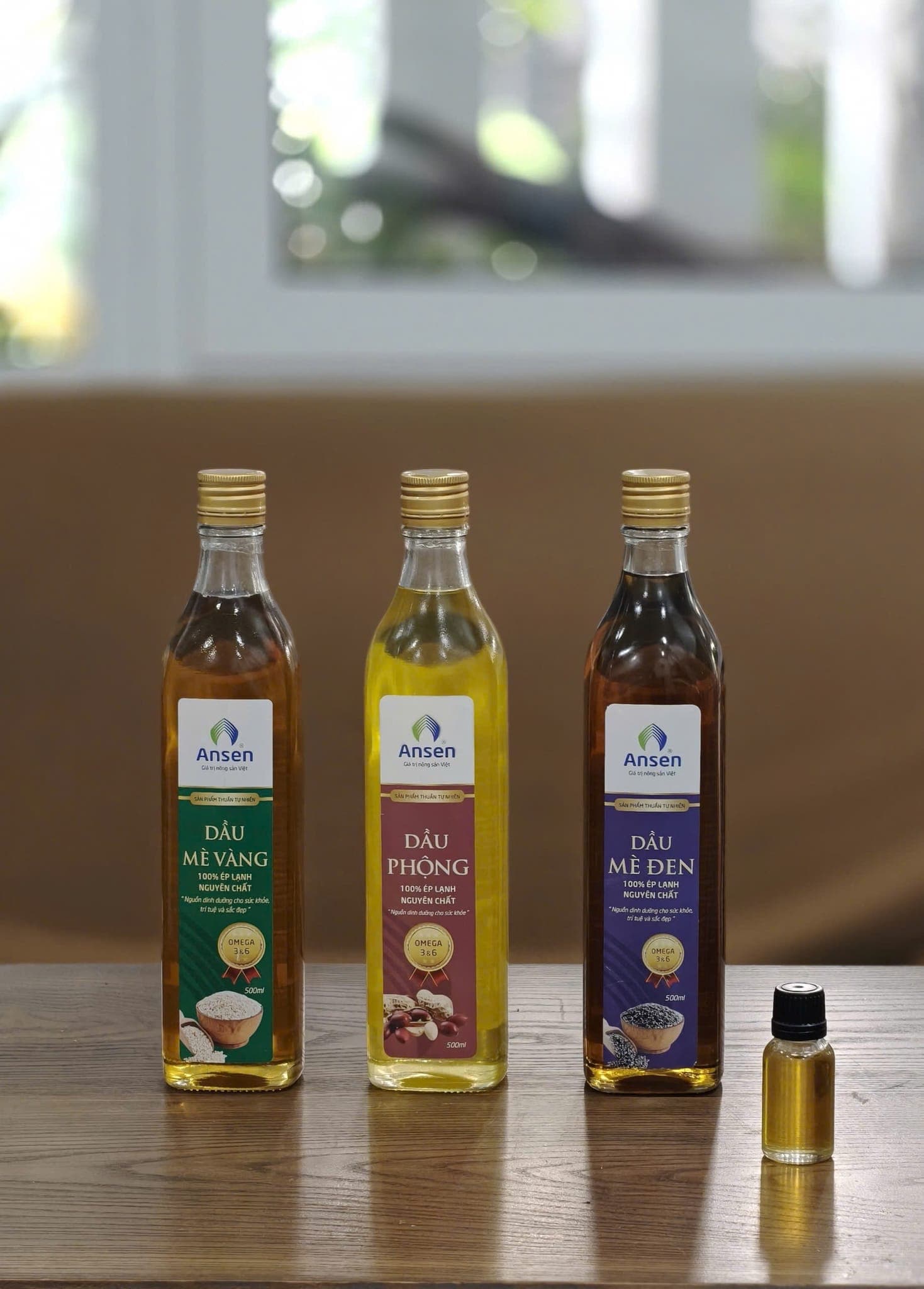 Chai dầu đậu phộng — sản phẩm ép lạnh nguyên chất